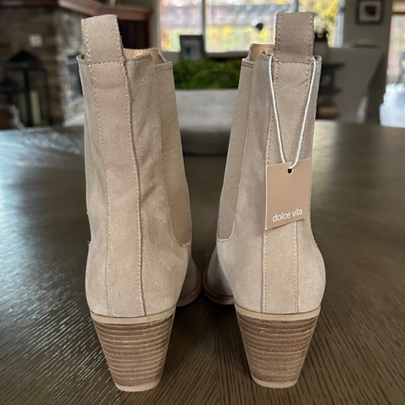 Dolce Vita Shadie Waterproof H20 Pointed Toe Chelsea Bootie Dune Suede Tan 7.5 - Picture 4 of 7